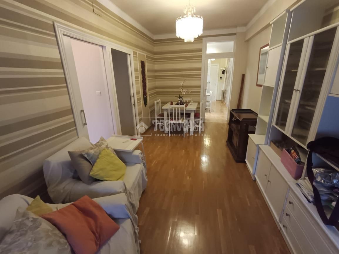 Living room of Flat for sale in Valladolid Capital  with Heating, Parquet flooring and Furnished