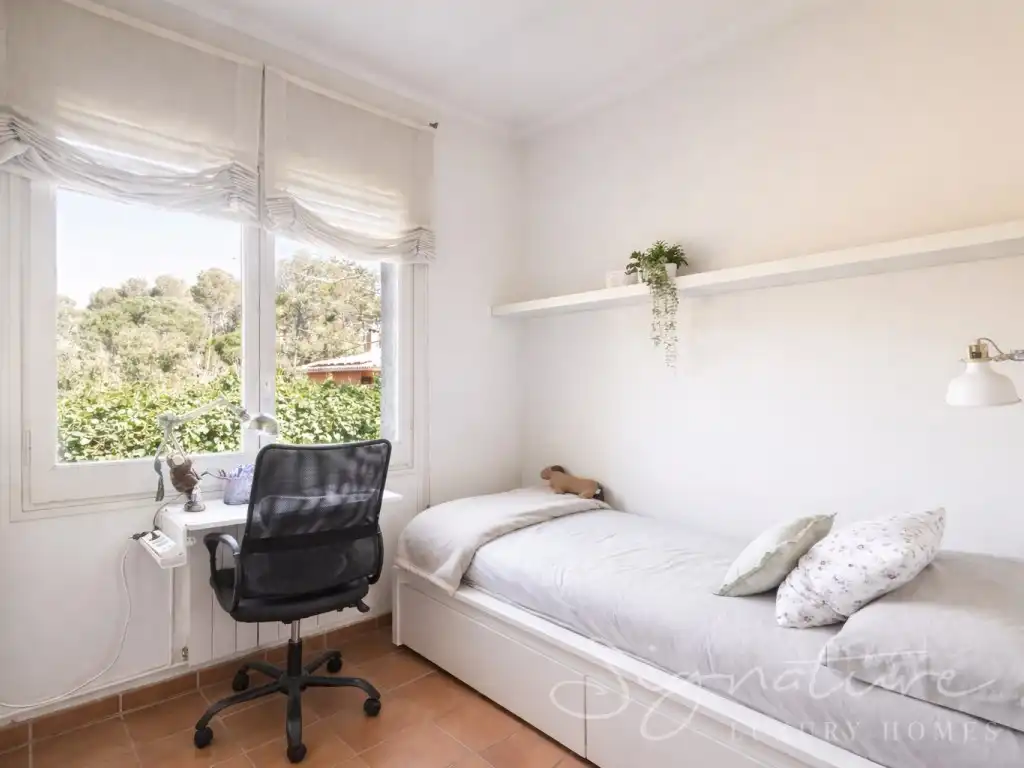 Bedroom of Houses for sale in Sant Cugat del Vallès