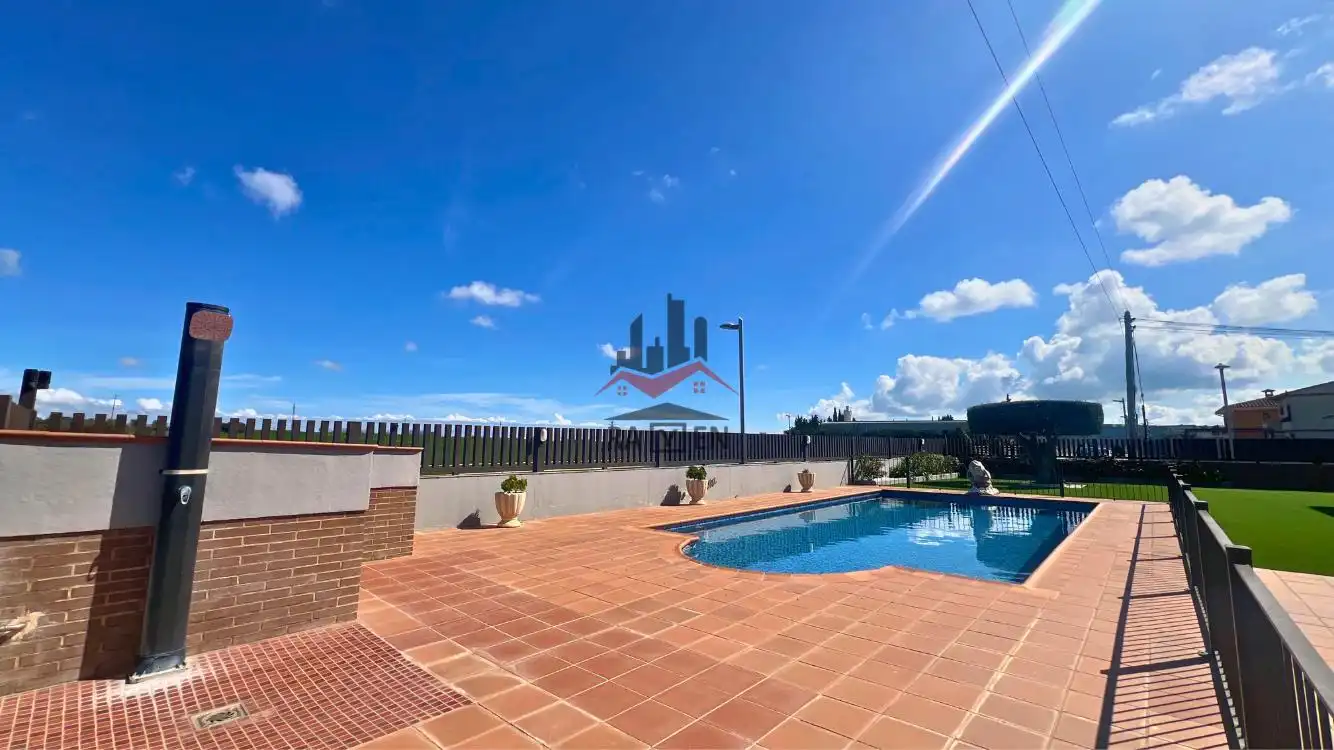 Houses for sale in Riu Muga, Vilamalla