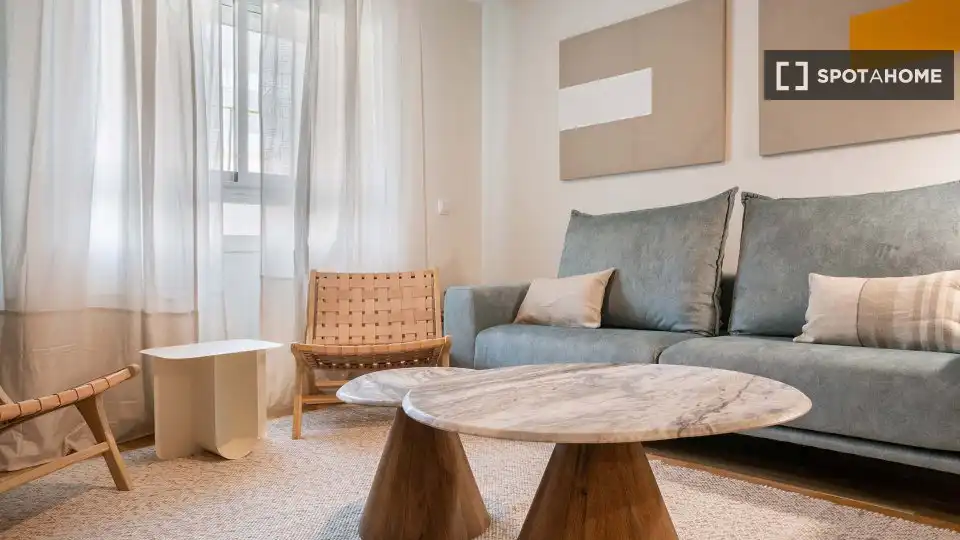 Living room of Flat for rent in Madrid  with Air Conditioner, Heating and Furnished