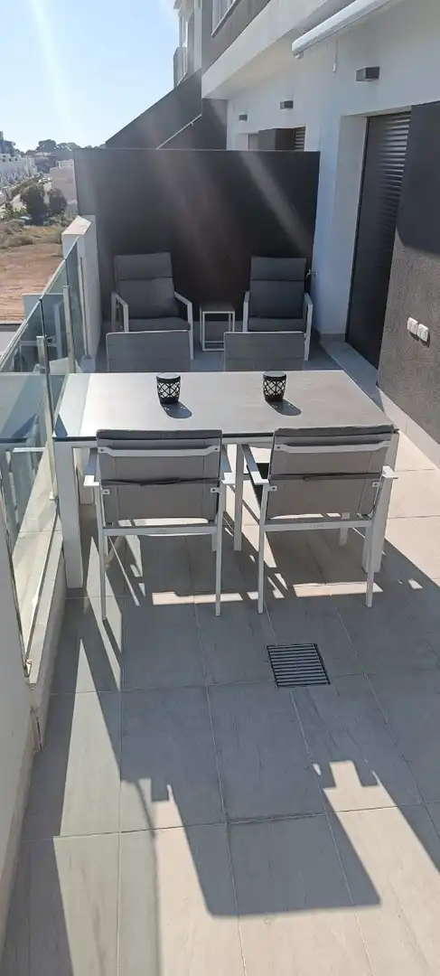 Terraza de Ático de alquiler en Torrevieja con Aire acondicionado, Calefacción y Terraza