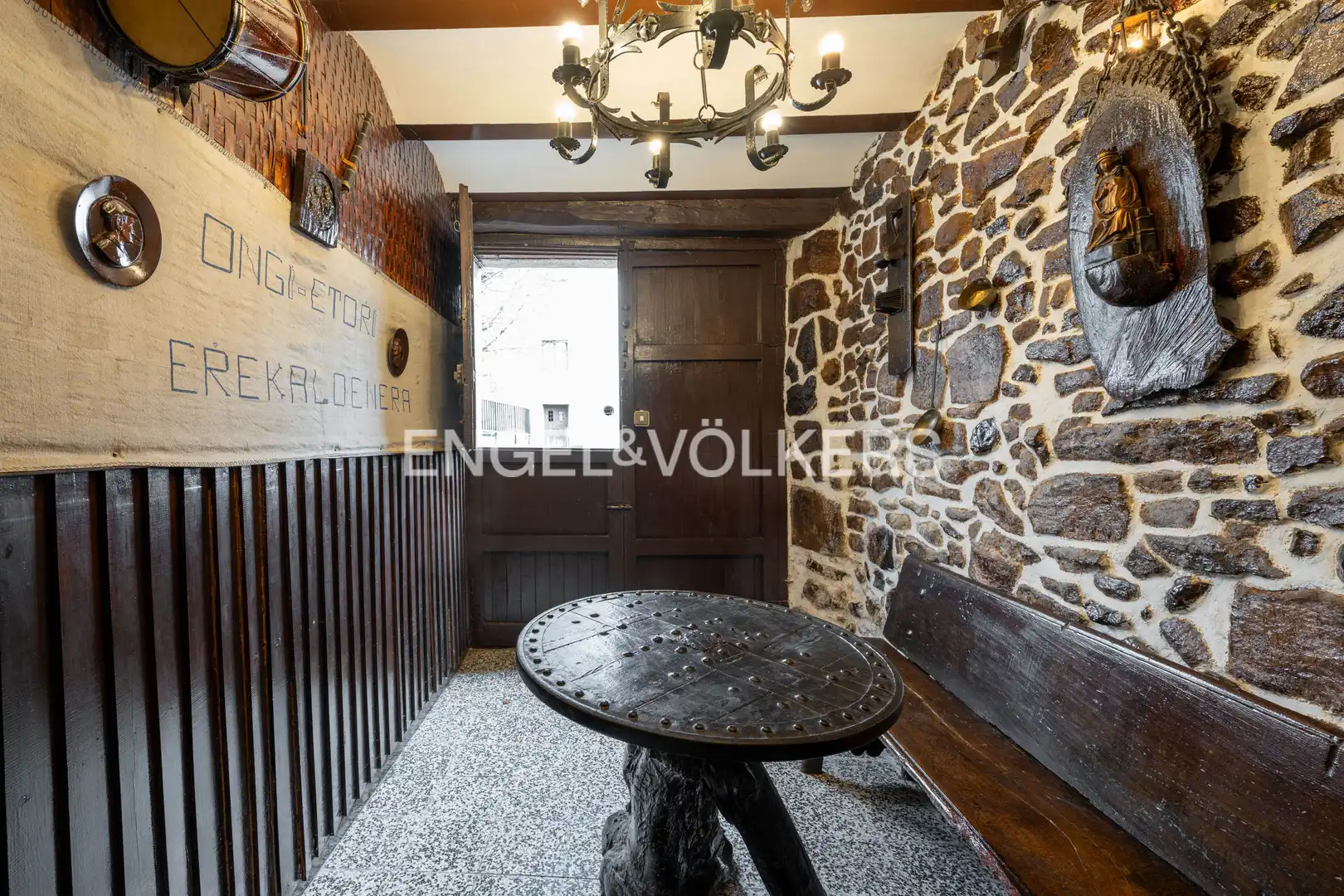 Casa adosada en venta en Eskoriatza con Calefacción y Terraza