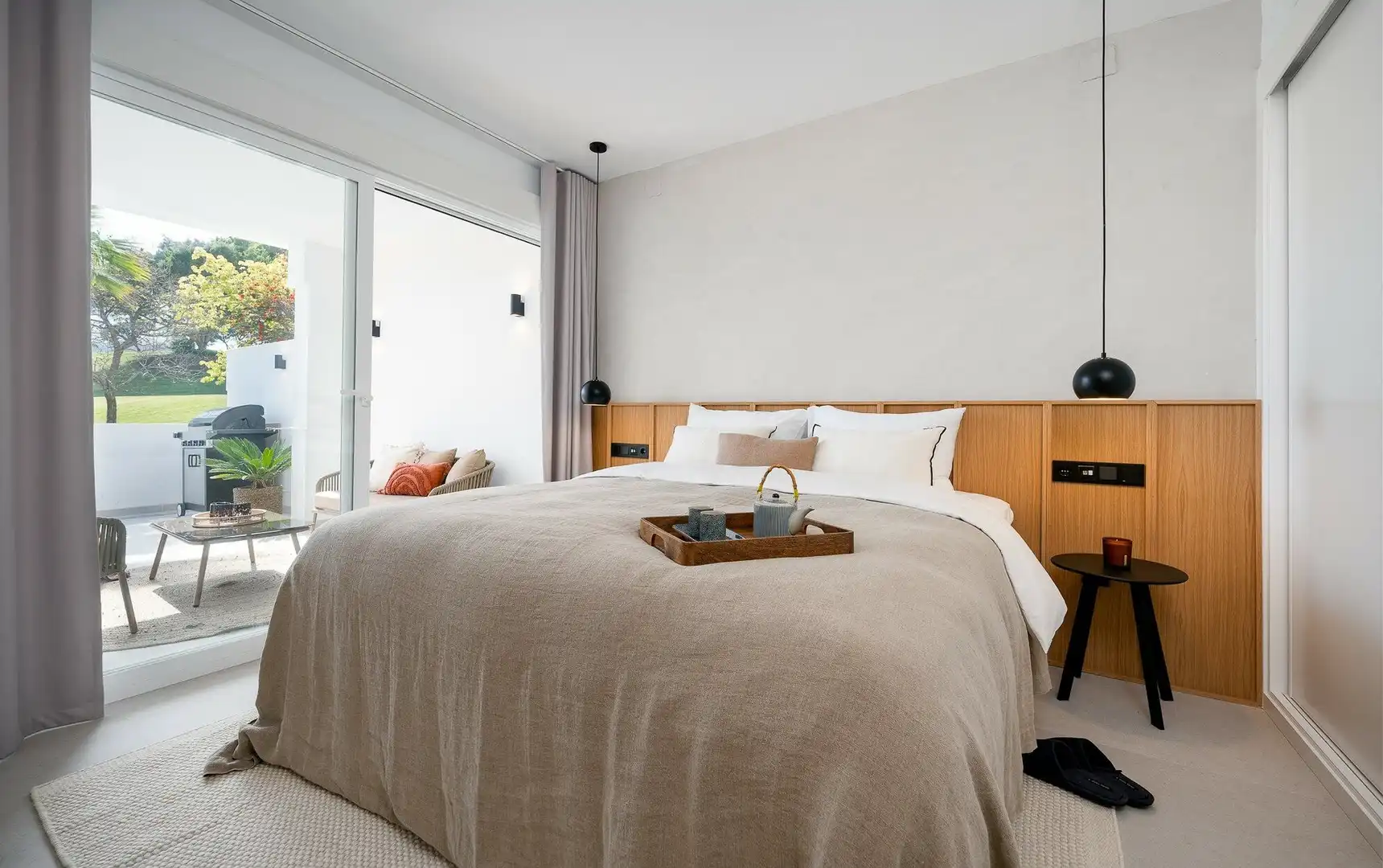 Habitación de Planta baja en venta en Benahavís con Aire acondicionado, Calefacción y Jardín privado