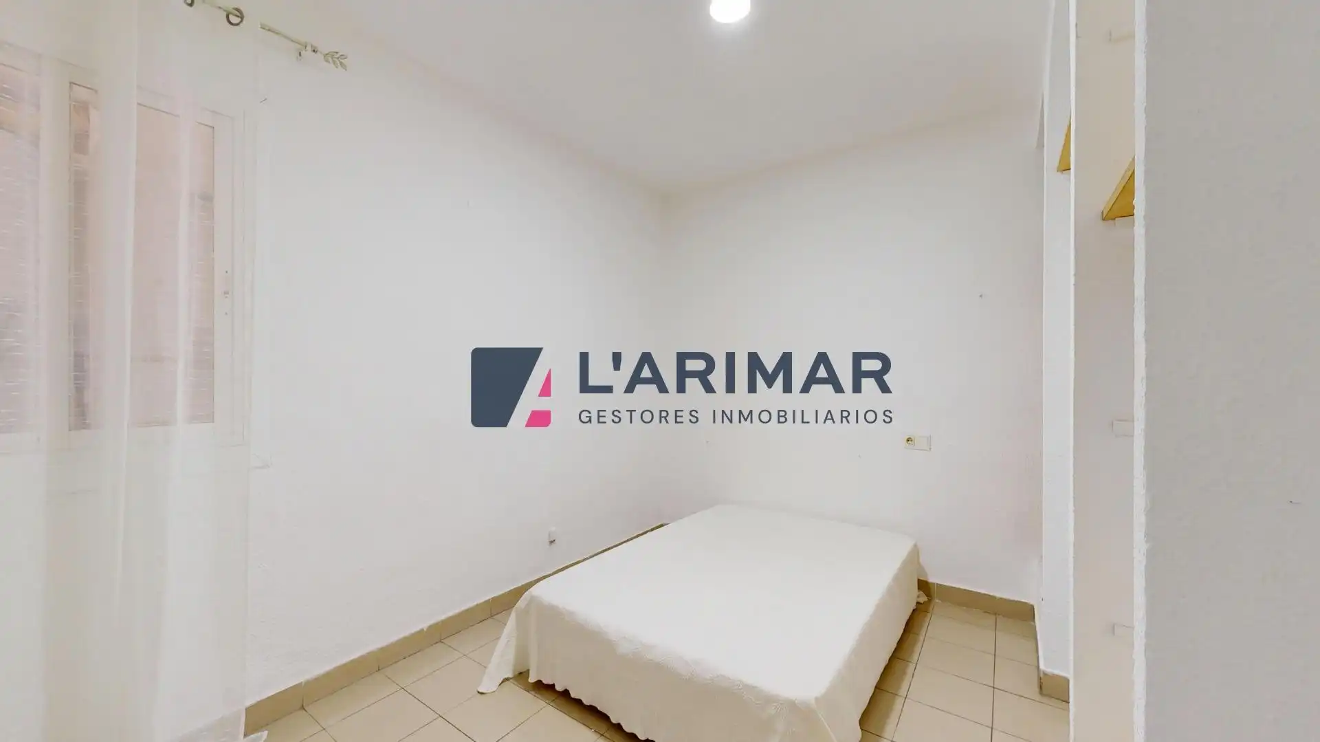 Habitación de Piso en venta en Alicante / Alacant con Amueblado y Piscina comunitaria