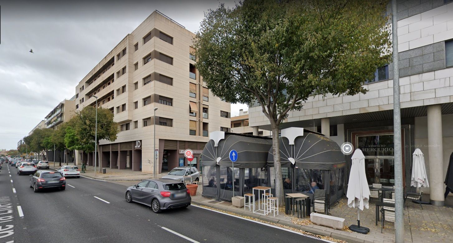 Premises to rent in Huerta de la Reina - Trassierra, Noroeste