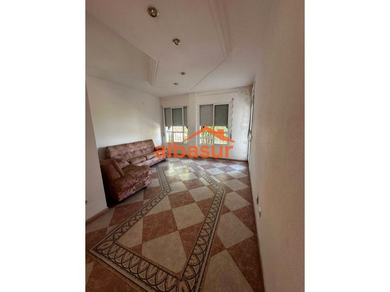 Vista exterior de Piso en venta en  Córdoba Capital con Terraza, Trastero y Piscina