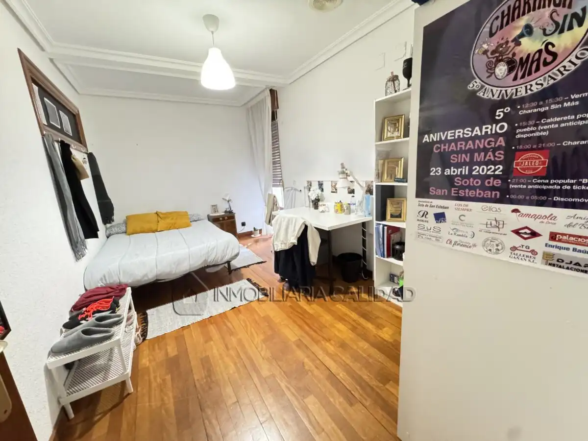 Habitación de Piso de alquiler en Burgos con Calefacción y Amueblado