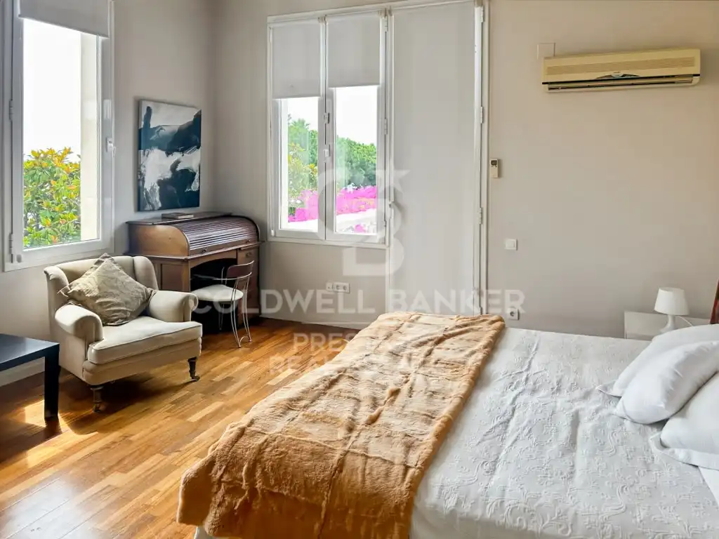 Bedroom of Houses for sale in El Masnou  with Swimming Pool