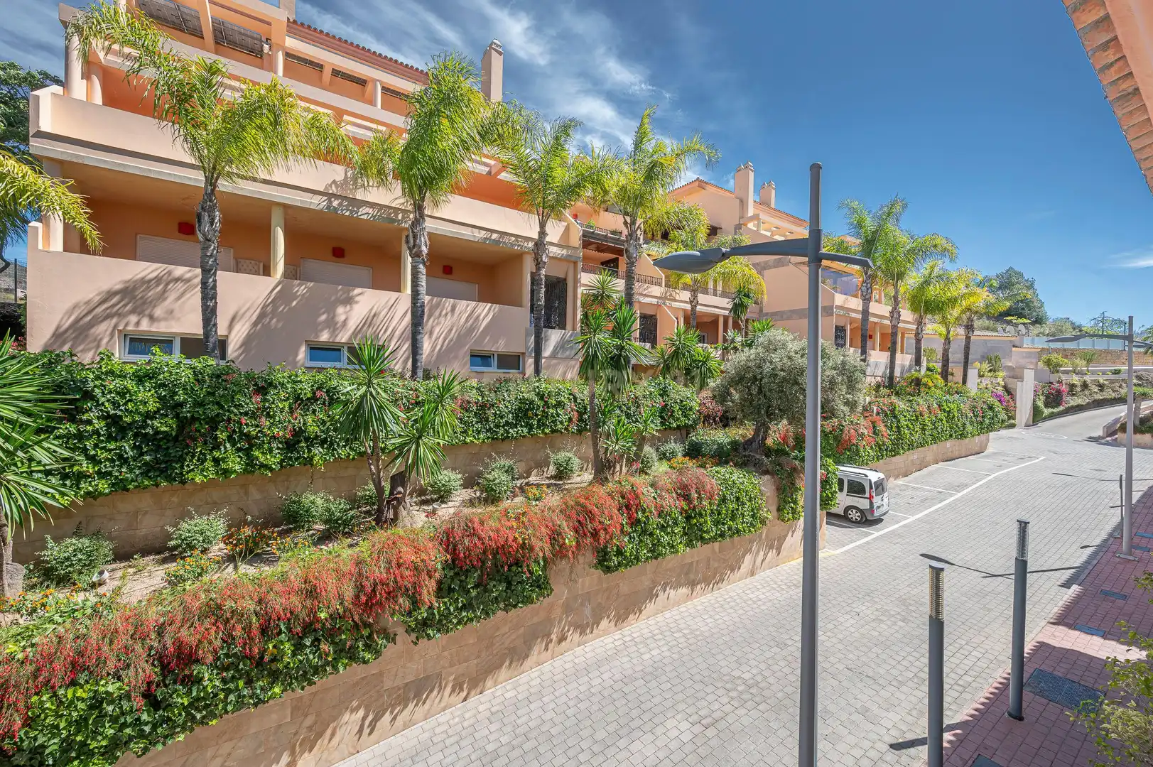 Vista exterior de Apartament en venda en Marbella amb Aire condicionat, Traster i Forn