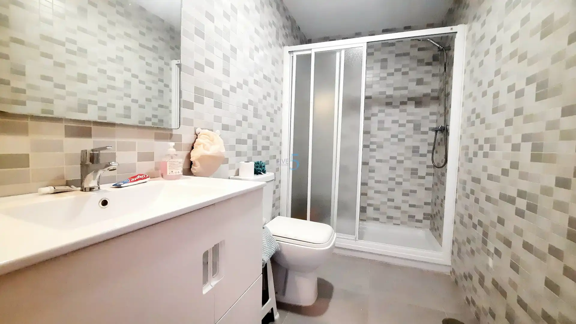 Bathroom of Flat for sale in Los Alcázares  with Air Conditioner, Heating and Swimming Pool