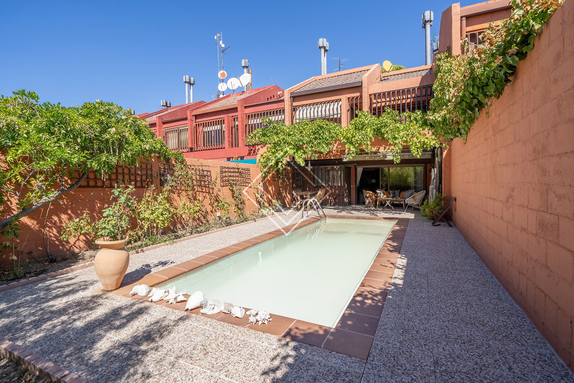 Garden of Single-family semi-detached for sale in  Madrid Capital  with Air Conditioner, Heating and Private garden