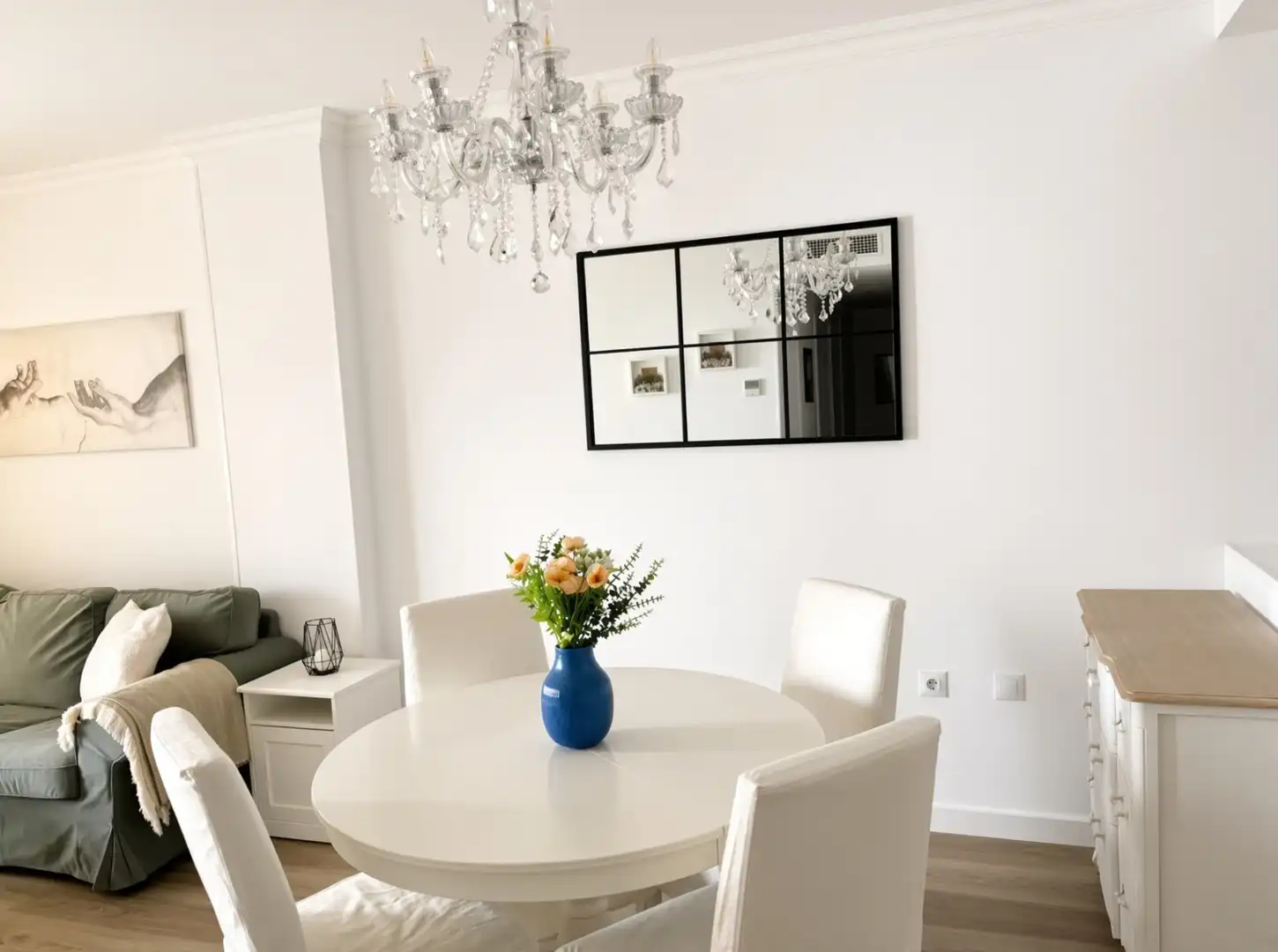 Menjador de Apartament en venda en Marbella amb Aire condicionat, Terrassa i Piscina