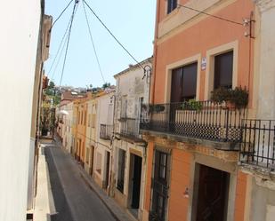 Vista exterior de Casa o xalet de lloguer en Canet de Mar amb Terrassa