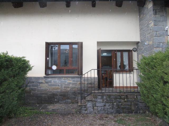 Casa-chalet en Venta en calle la viña en Villanúa