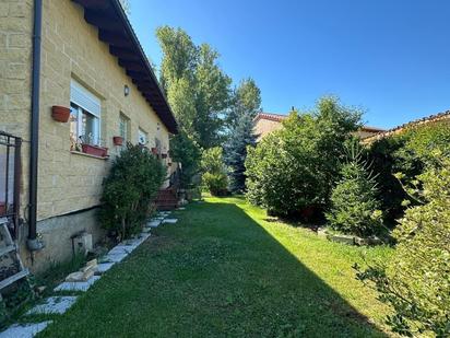 Jardí de Casa o xalet en venda en Villasabariego amb Alarma