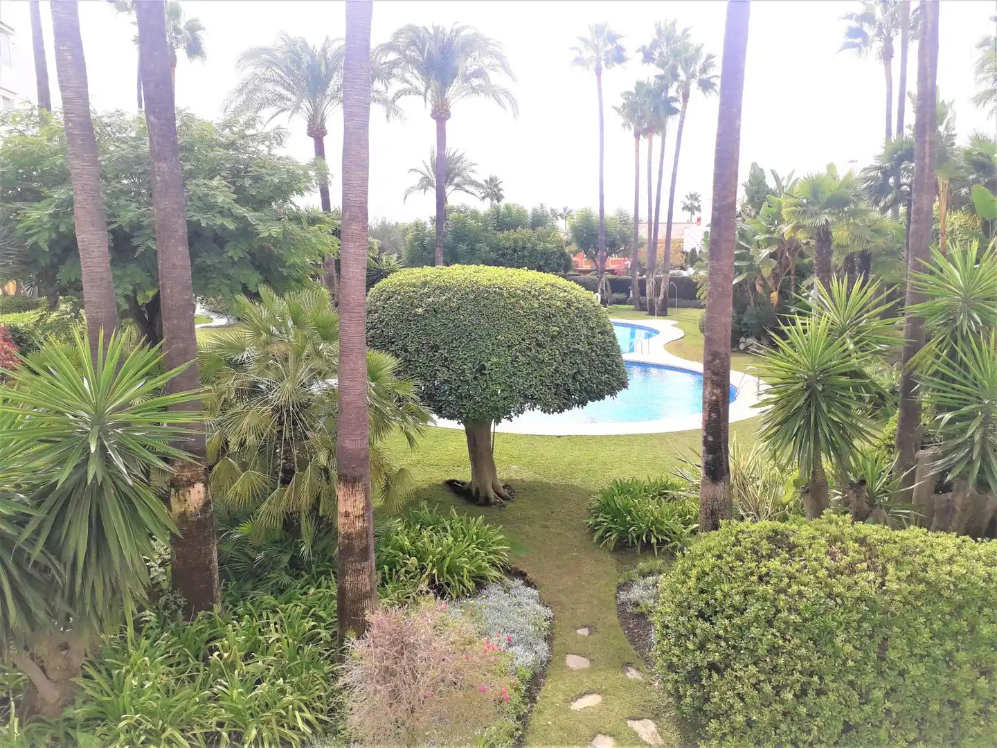 Garten von Wohnung zum Verkauf in Estepona mit Klimaanlage, Privatgarten und Terrasse