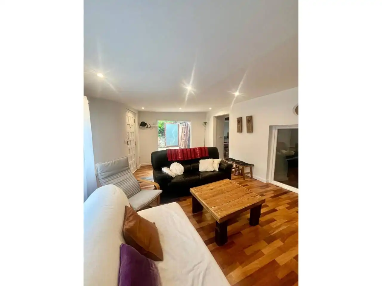Haus oder Chalet zur Miete in Miño mit Heizung, Privatgarten und Schwimmbad