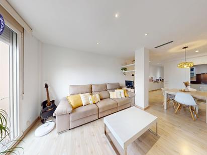 Living room of Flat for sale in  Valencia Capital  with Air Conditioner, Heating and Parquet flooring