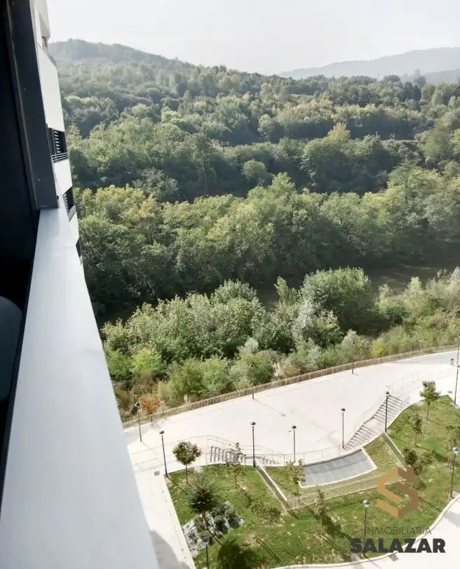 Ático de alquiler en Bilbao  con Calefacción, Jardín privado y Terraza