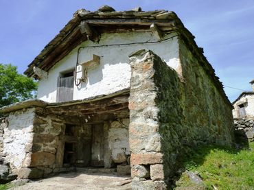 Haus mit Garten zum Verkauf in Lugar Salcedillo 41