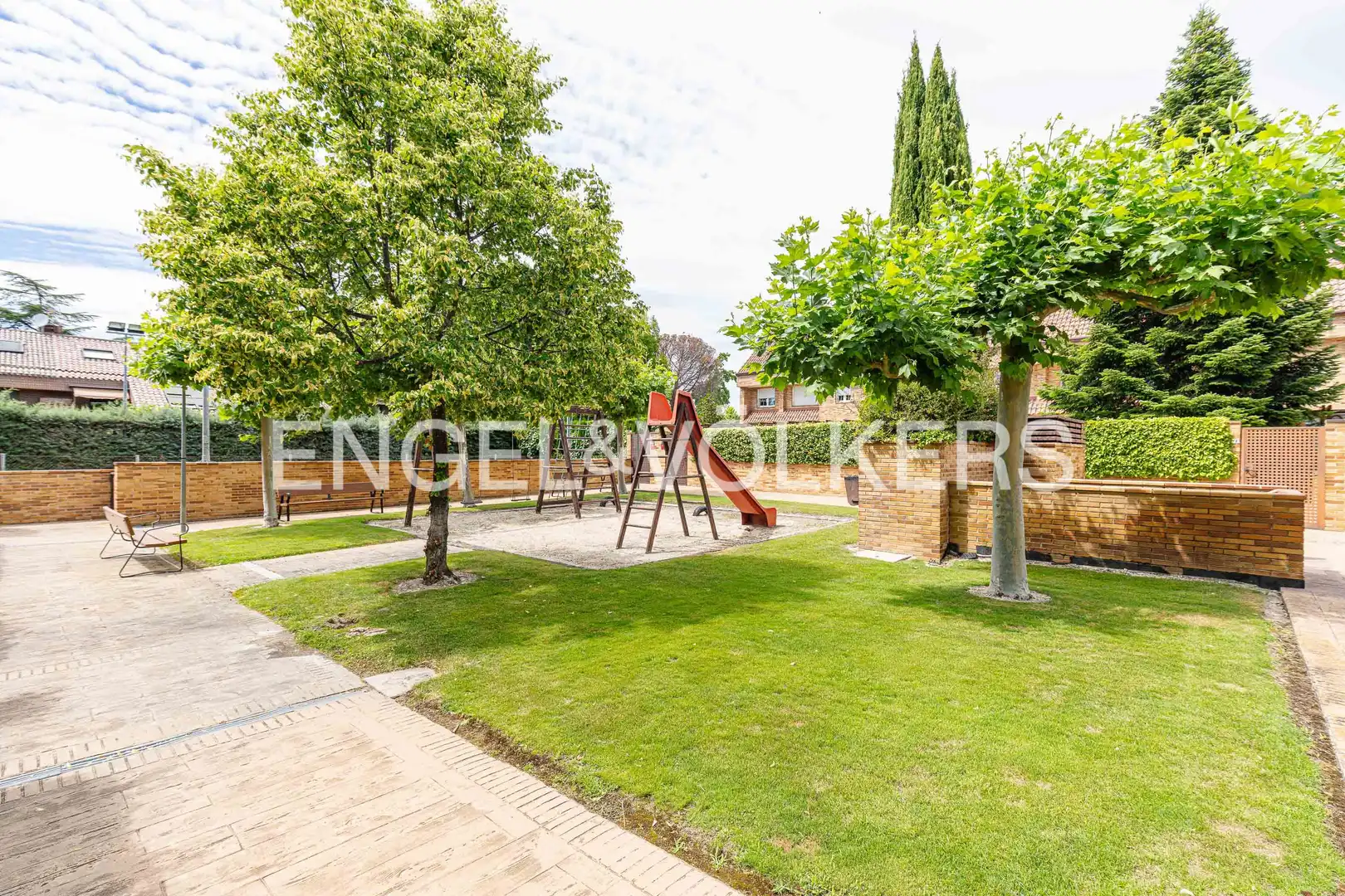 Terrace of Houses for sale in Las Rozas de Madrid  with Heating, Private garden and Parquet flooring