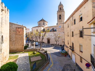 Adossat amb balcó en venda a Carrer del Forn