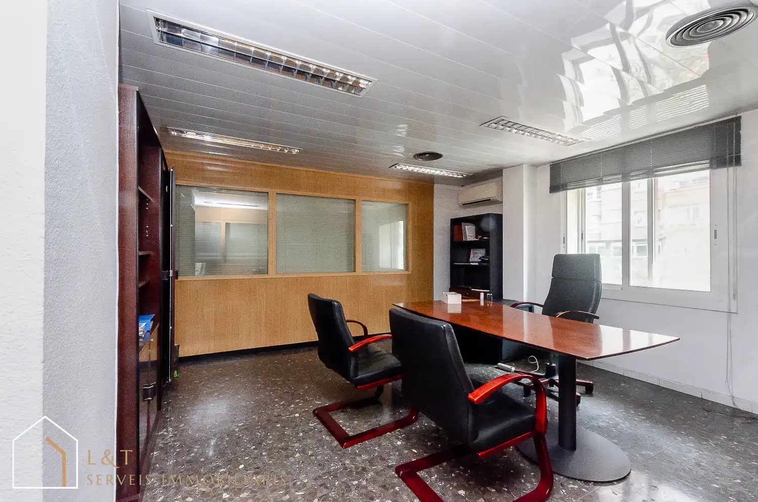 Office space with terrace for sale in Carrer d'Aragó, imagen 2