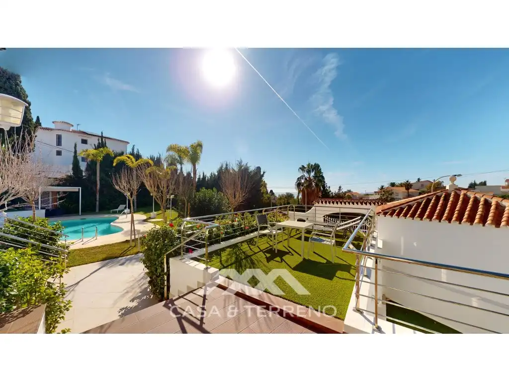 Jardí de Casa o xalet en venda en Vélez-Málaga amb Aire condicionat, Jardí privat i Terrassa