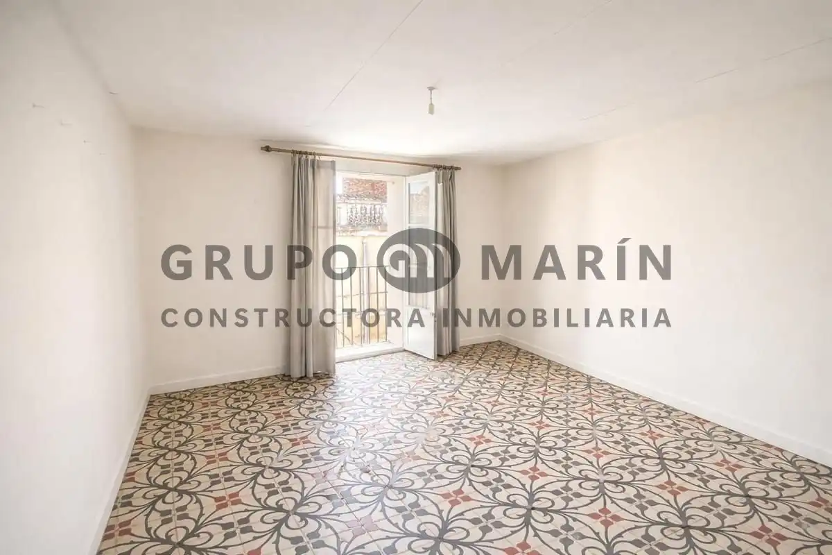 Wohngebäude zum Verkauf in Carrer De Montserrat, imagen 3
