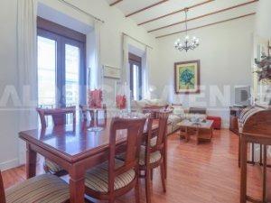 Sala d'estar de Pis de lloguer en  Sevilla Capital amb Aire condicionat, Calefacció i Parquet