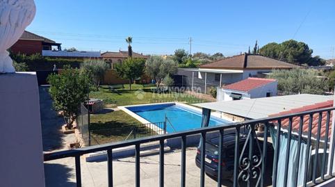 Foto 2 de Casa o chalet en venta en C/ Azahar, Carmona, Sevilla