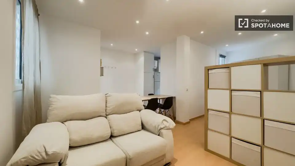 Habitació a Hostafrancs