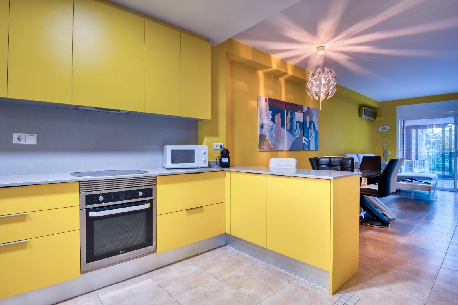 Cuina de Casa adosada en venda en Sant Feliu de Guíxols amb Calefacció, Terrassa i Forn