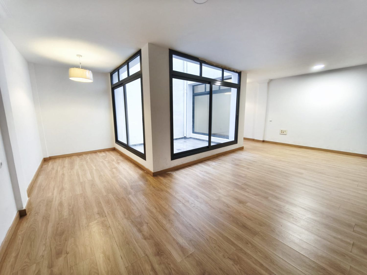 Estudio de alquiler en Joan d`austria, Grau - Quintanes