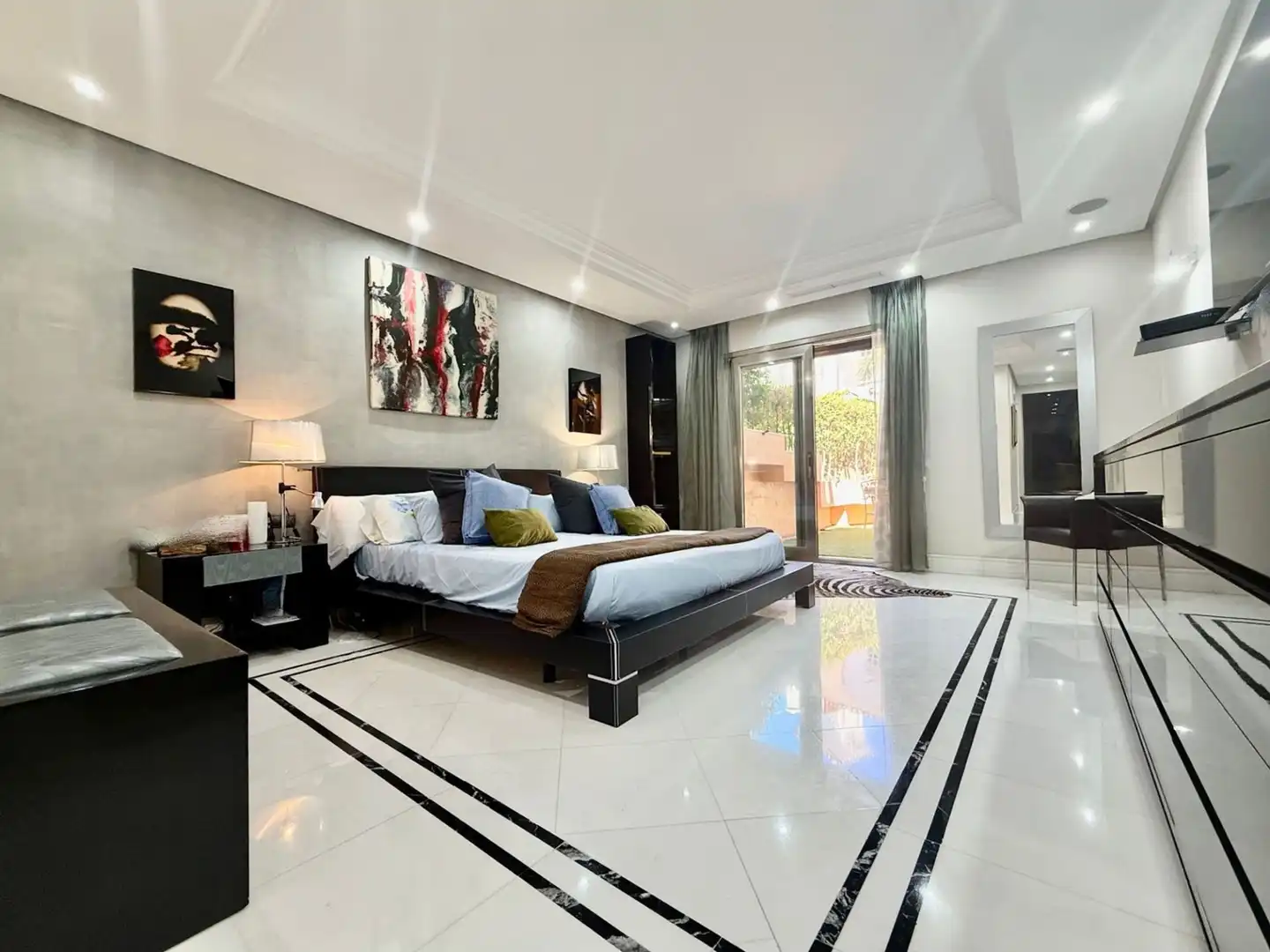 Planta baja en venta en Puerto Banús