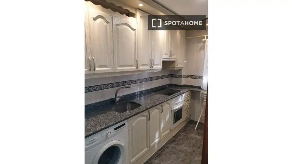 Cocina de Piso de alquiler en Madrid con Aire acondicionado, Calefacción y Amueblado