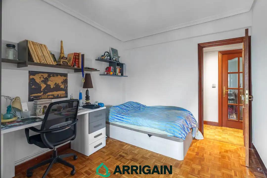 Habitación de Piso en venta en Donostia - San Sebastián  con Calefacción y Terraza
