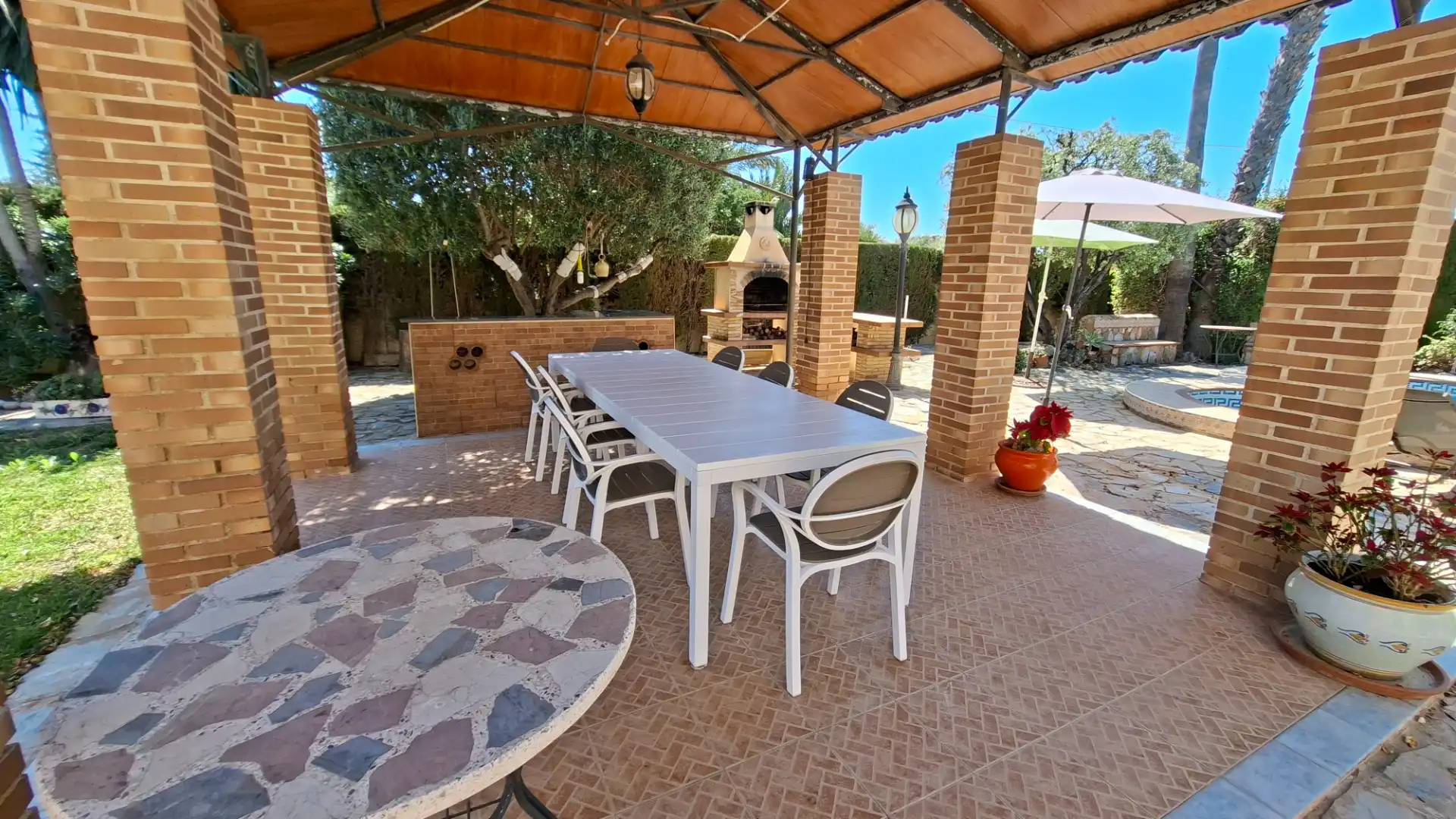Terrassa de Casa o xalet en venda en Alicante / Alacant amb Aire condicionat, Calefacció i Jardí privat