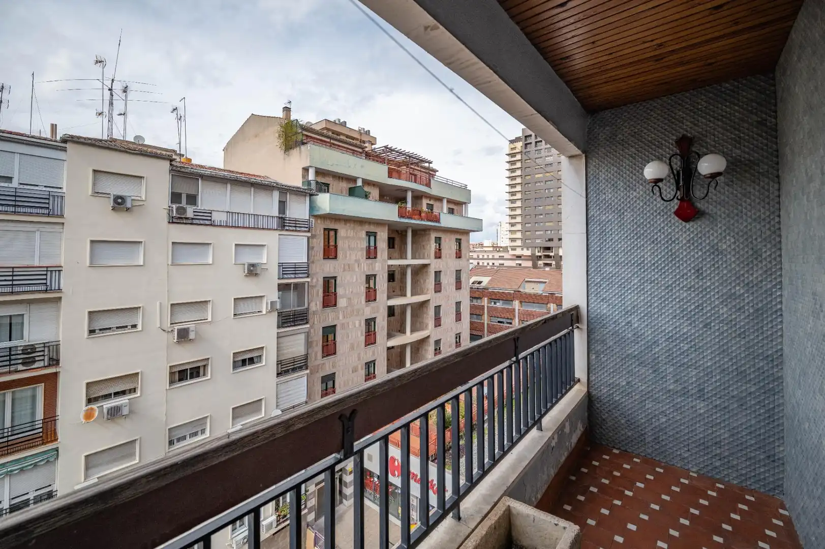Terraza de Piso en venta en Granada con Terraza, Trastero y Balcón