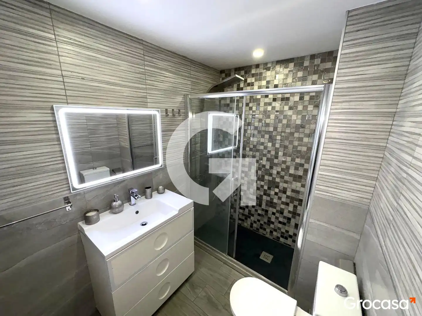 Bathroom of Flat for sale in Mataró  with Furnished, Oven and Washing machine