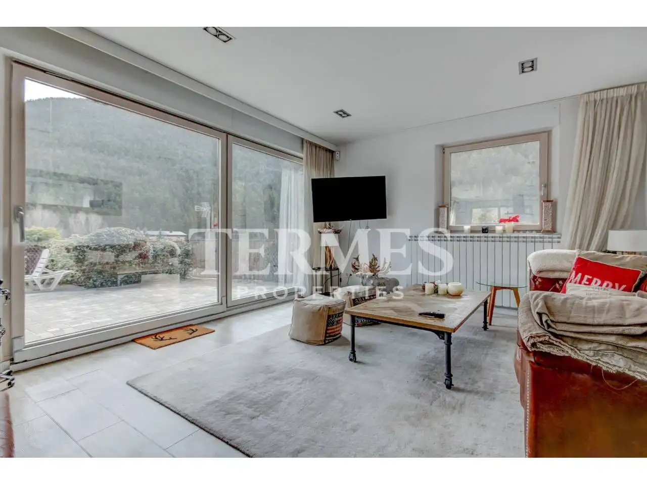 Sala de estar de Casa o chalet en venta en Alp con Calefacción, Jardín privado y Terraza