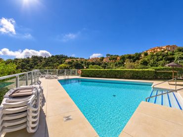Piano terra con piscina in vendita a La Mairena