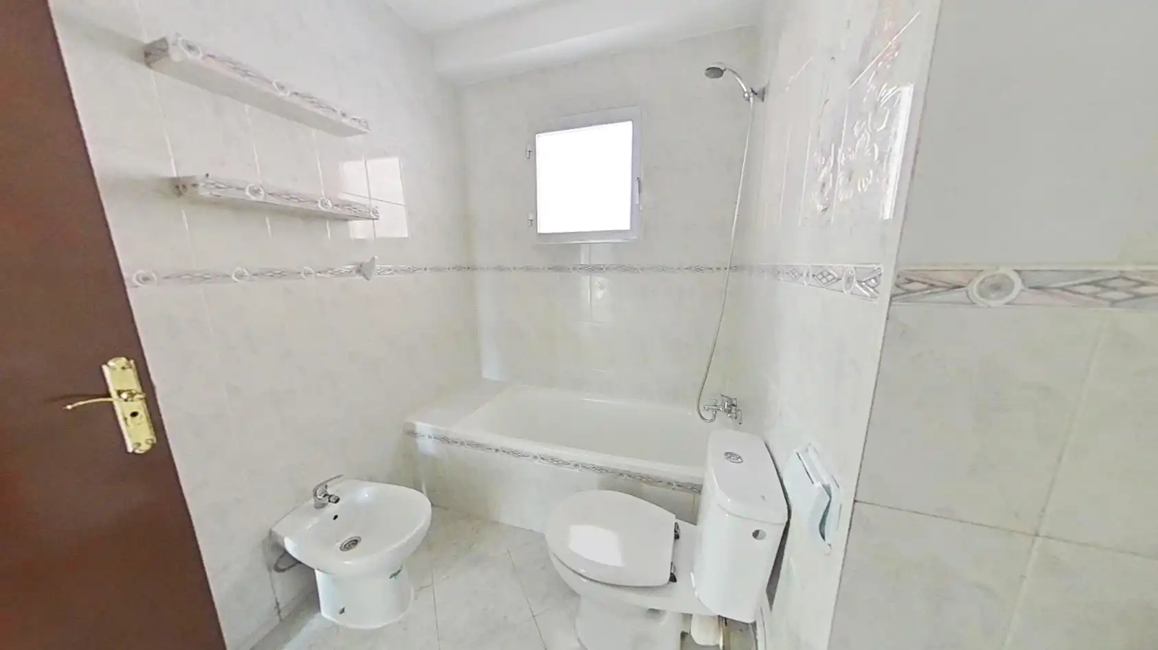 Baño de Piso en venta en Fuenlabrada con Calefacción