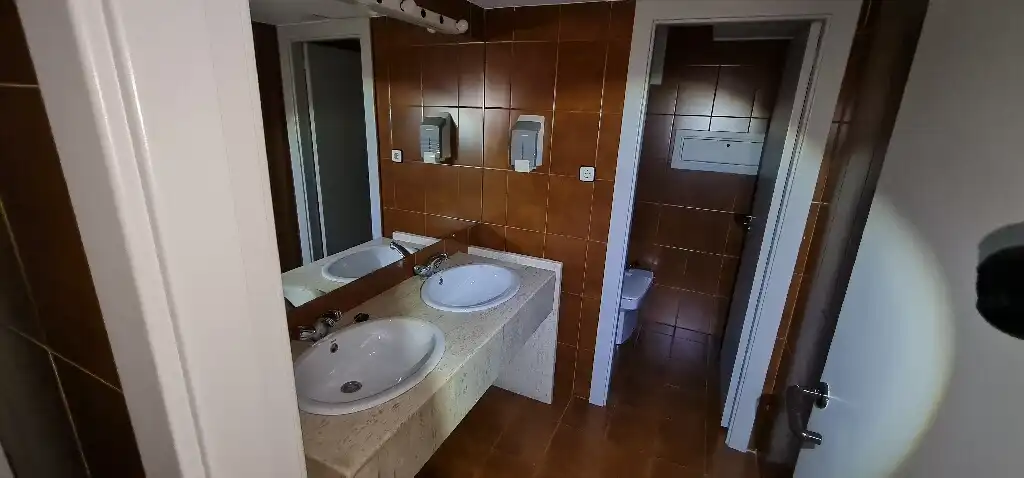 Bathroom of Commercial properties for sale in  Logroño