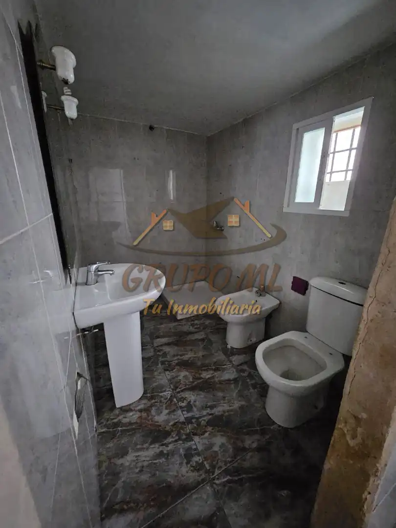 Bathroom of Houses for sale in Jaén  with Terrace and Storage room