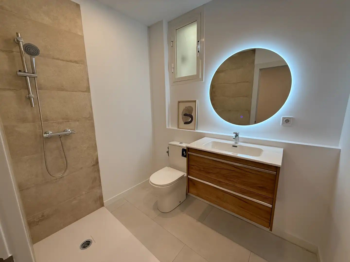 Baño de Estudio en venta en Terrassa con Aire acondicionado, Parquet y Horno