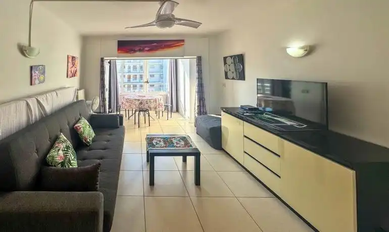 Estudio con ascensor en venta en Carrer DE LA CALA ROSTELLA