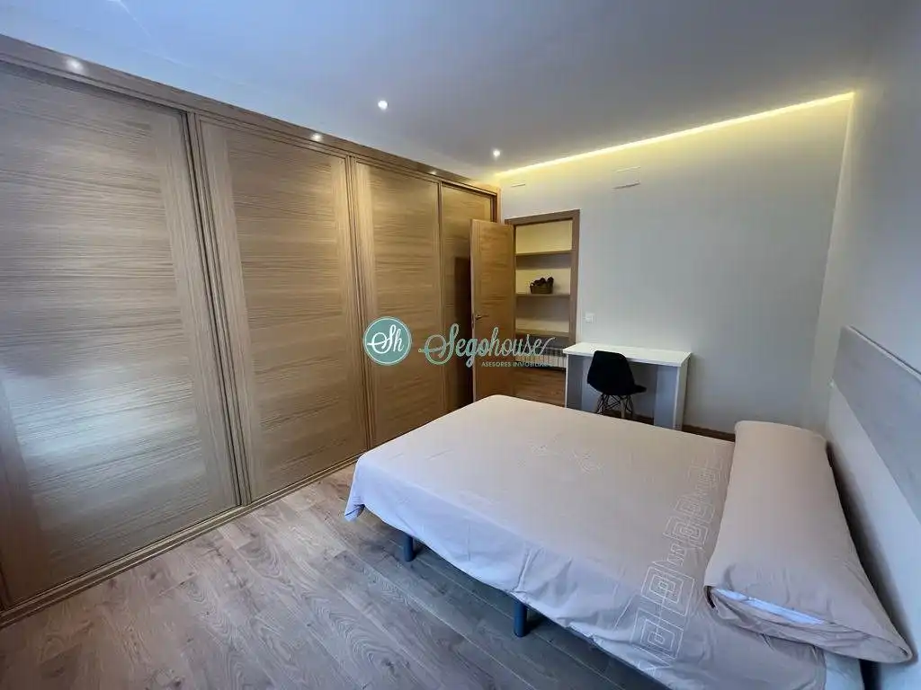 Habitación de Piso de alquiler en Segovia con Calefacción, Terraza y Amueblado