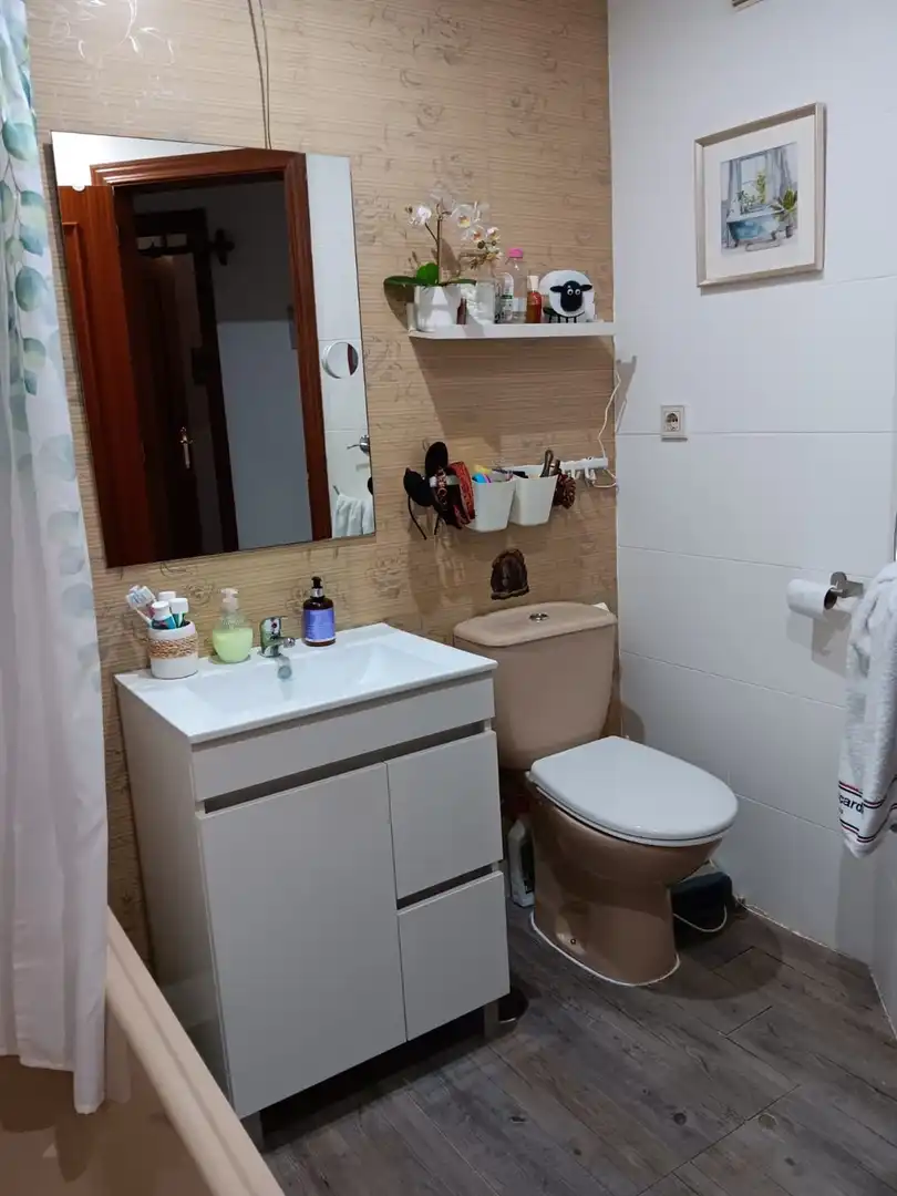Baño de Piso en venta en Sevilla con Piscina