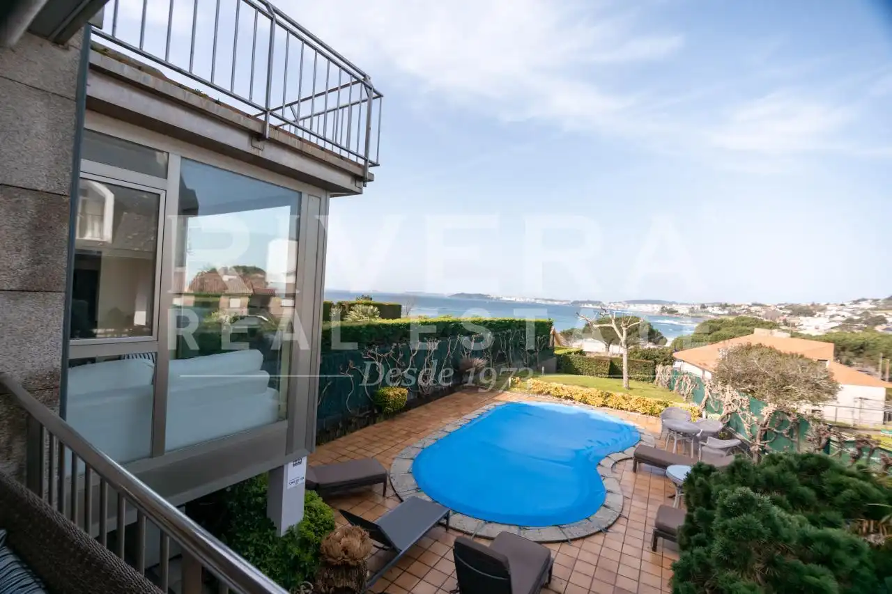 Casa adosada en venta en Chalet pareado Areas, Sanxenxo pueblo